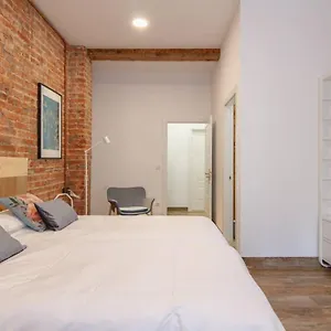 https://casco-viejo-junto-a-la-plaza-nueva-y-unamuno.bilbaohotelsspain.com